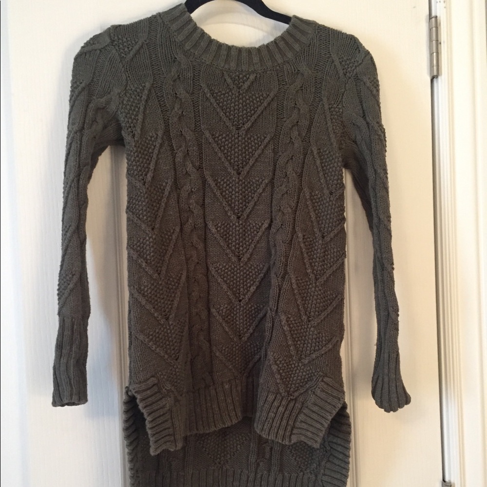 LA hearts green sweater